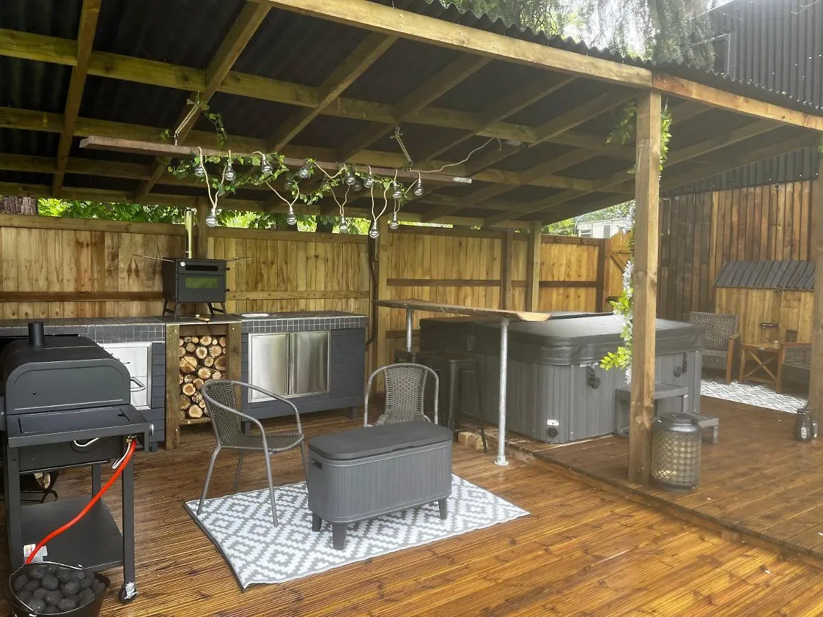 Holiday home Lynbrook Haybarn, Hot Tub And Outdoor Kitchen, New Forest Ringwood