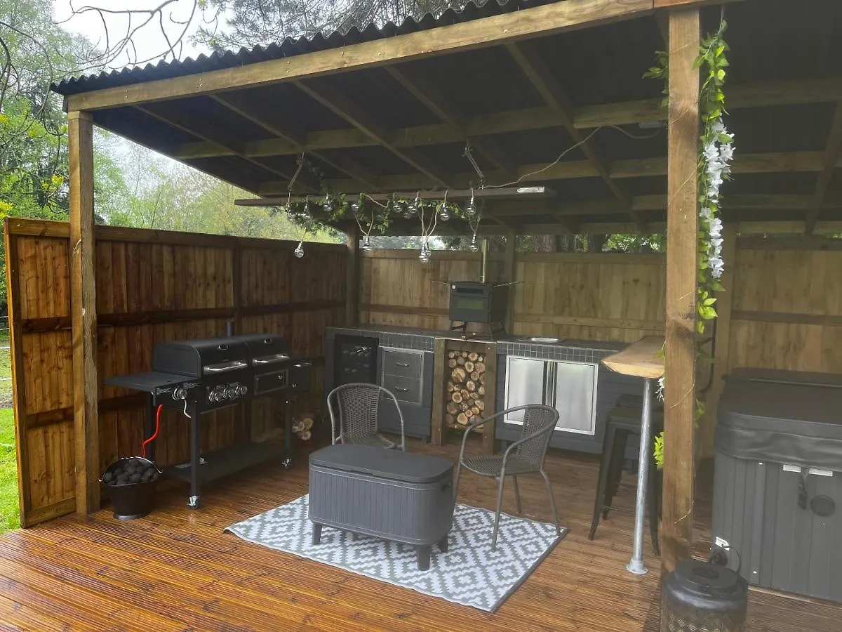 Lynbrook Haybarn, Hot Tub And Outdoor Kitchen, New Forest Ringwood United Kingdom